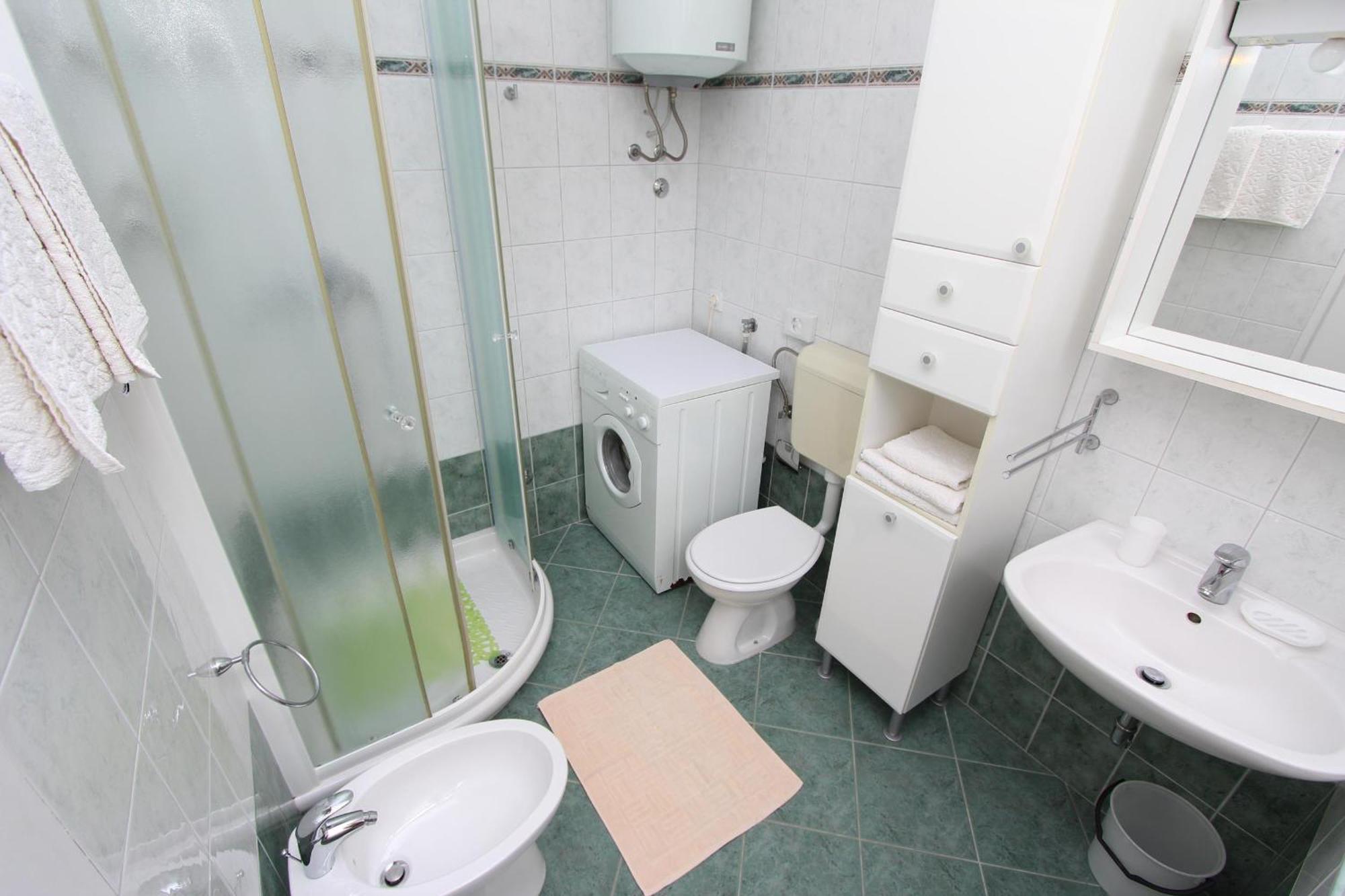 Apartment Riki ロヴィニ エクステリア 写真