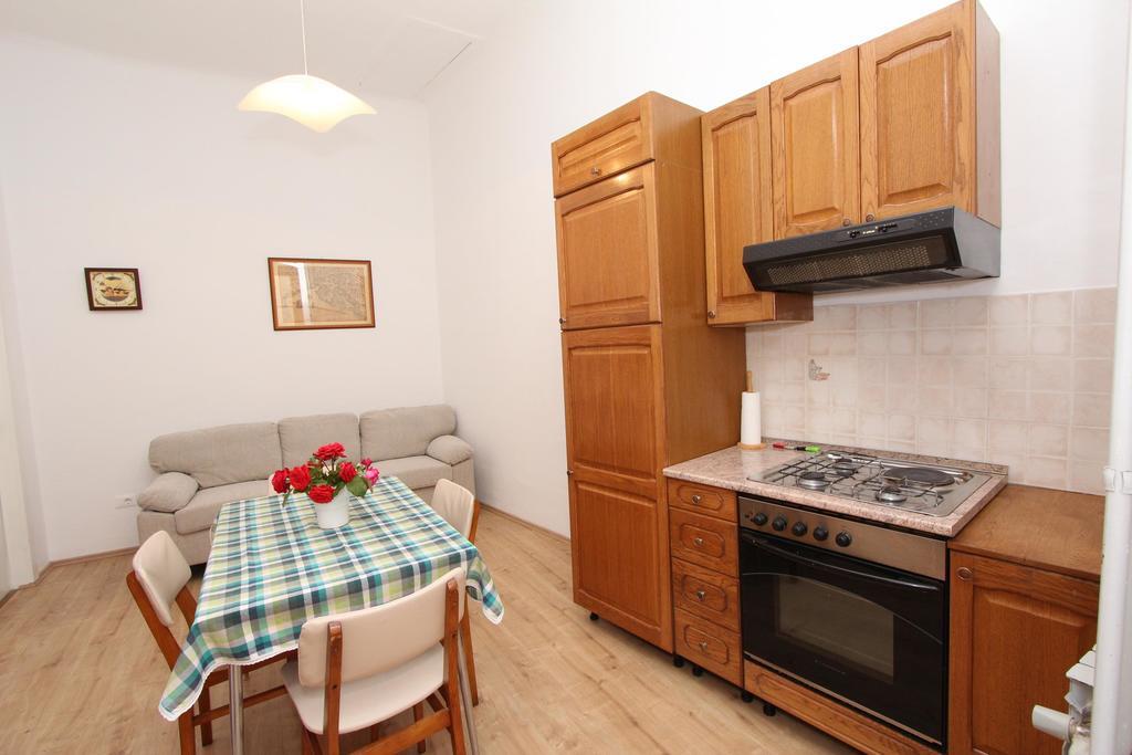 Apartment Riki ロヴィニ エクステリア 写真